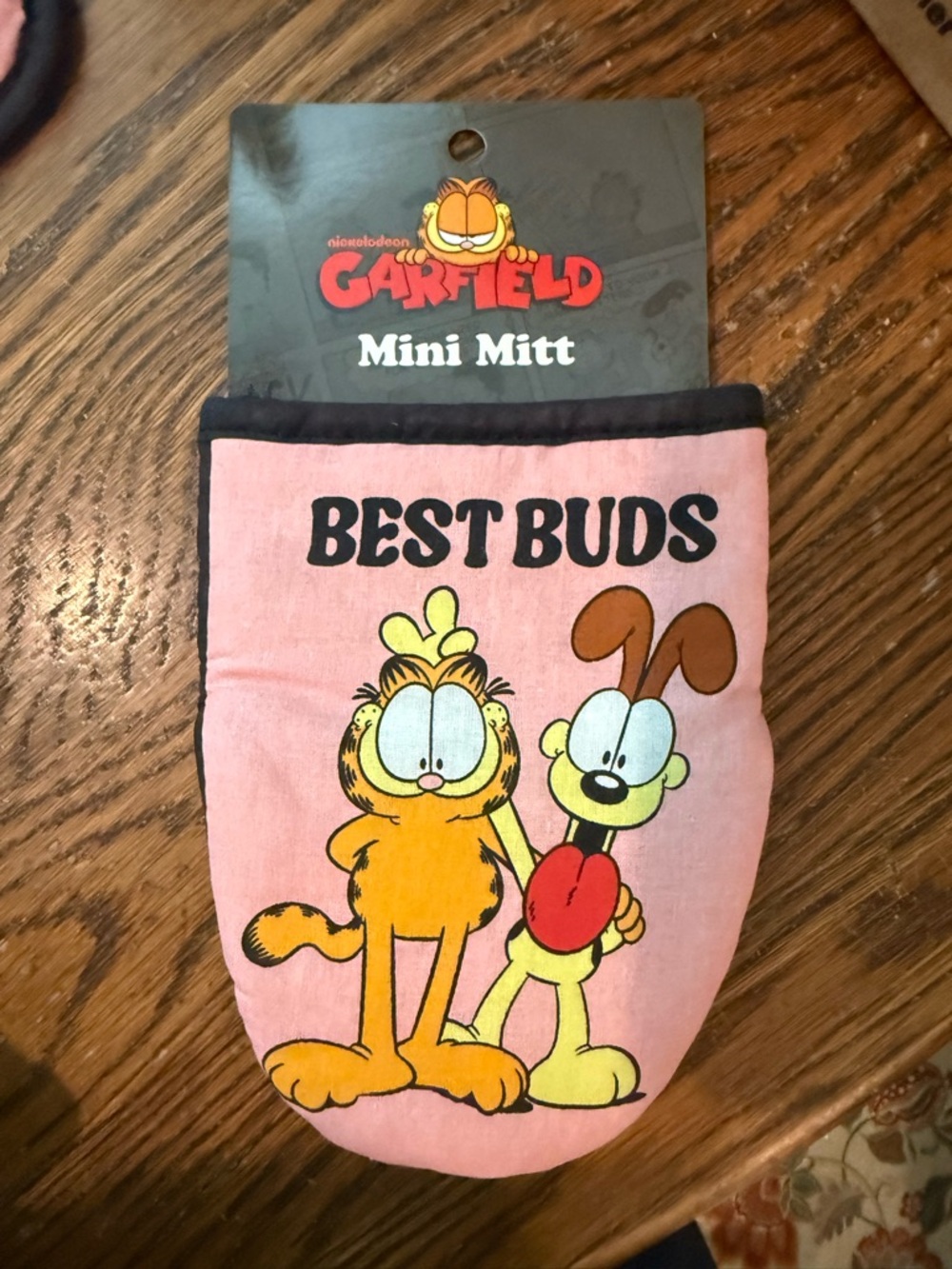 Garfield ‘Best Buds' Pink Oven Mitt Set - Picture 4 of 5